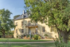 Außenansicht Schloss Landau