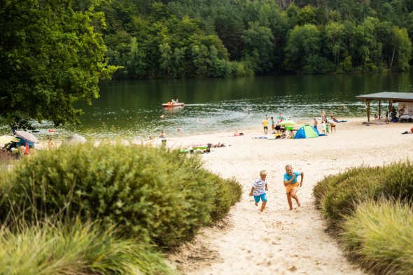 Kinder am Strandbad Twistesee
