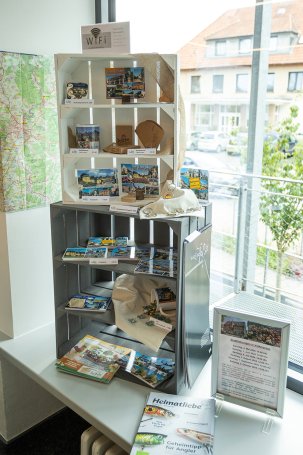 Verkaufsartikel im Schaufenster